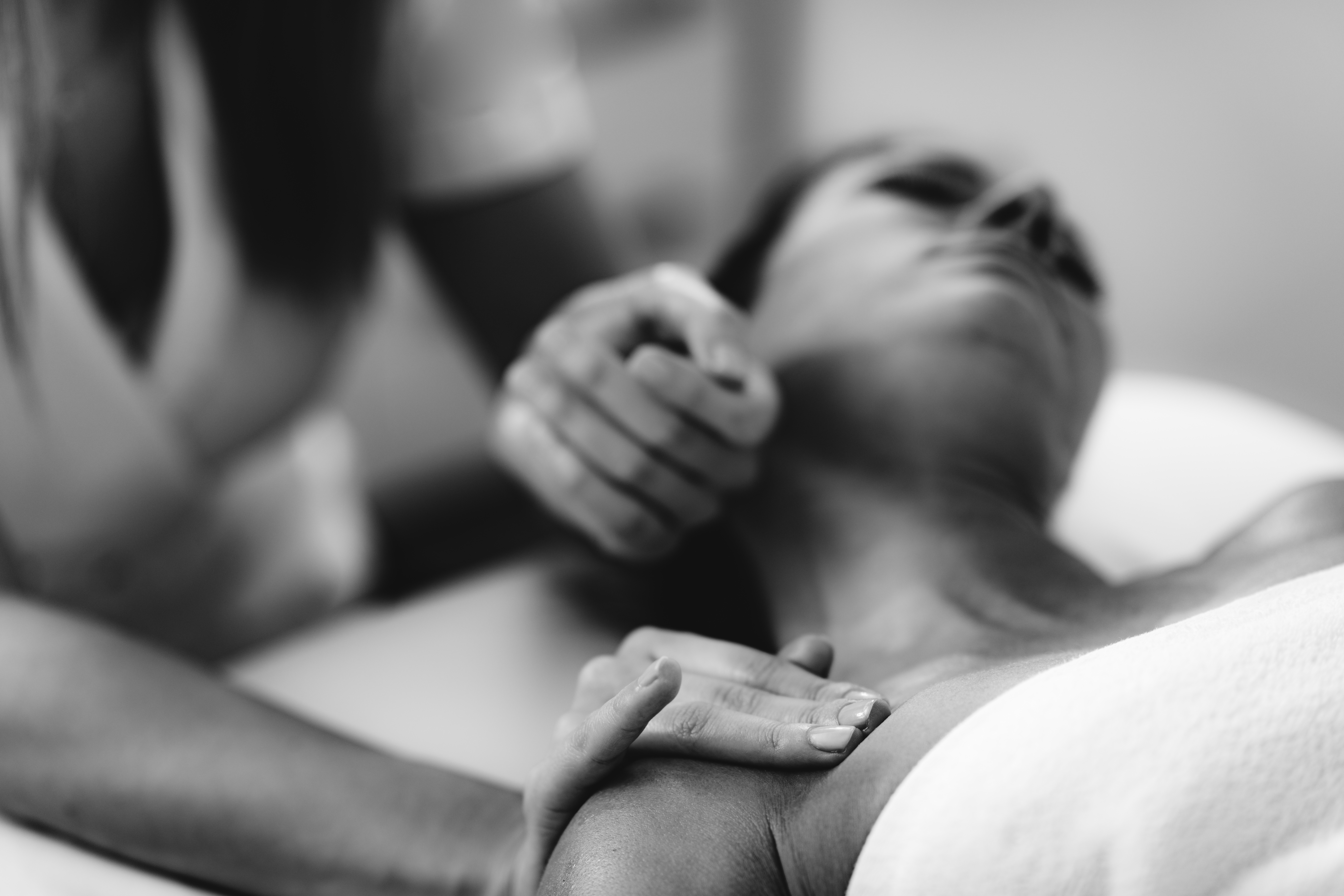 Therapeutic massage therapy session in Honolulu